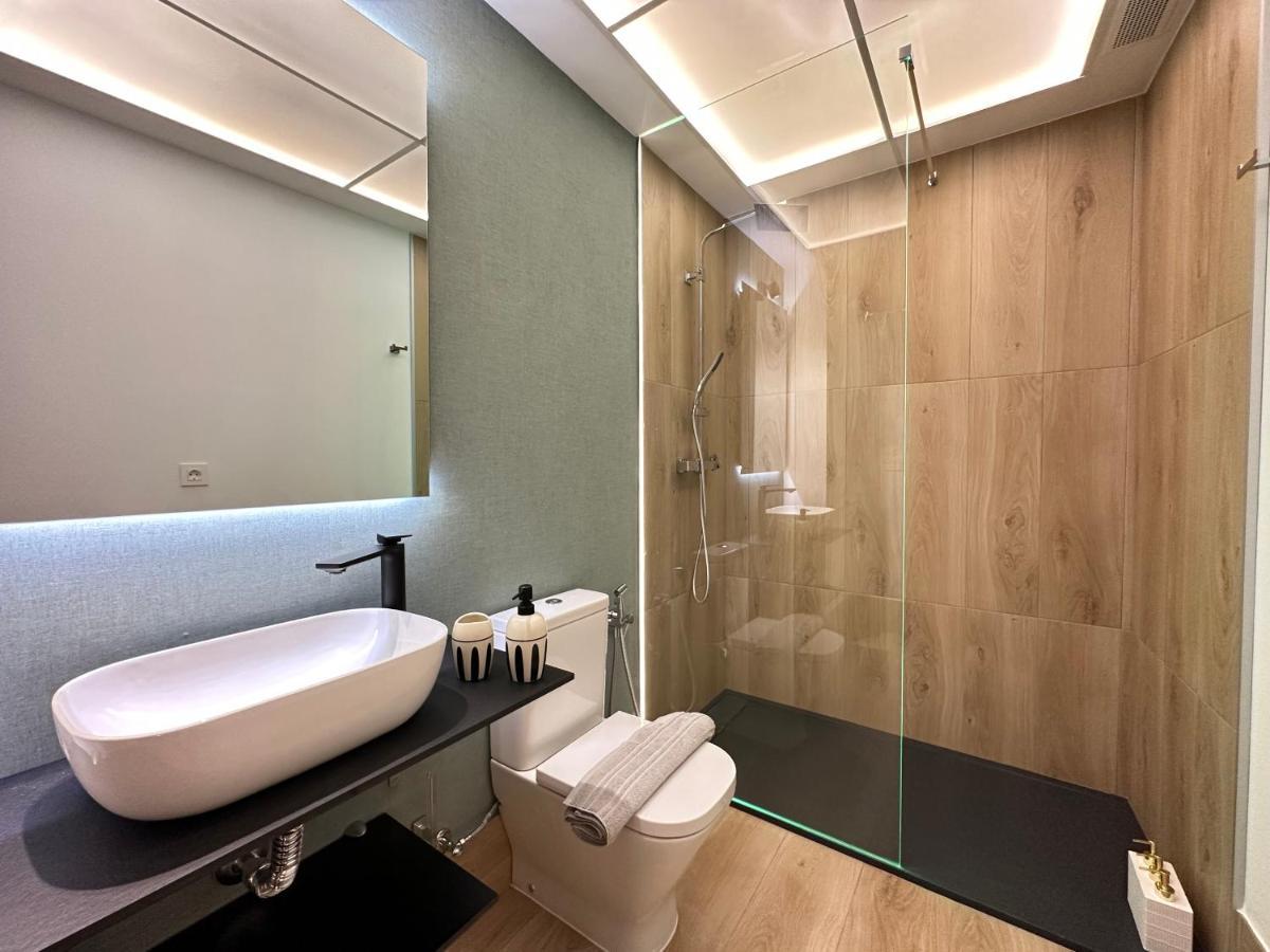 Suites 18 - Hostatel Гранада Экстерьер фото