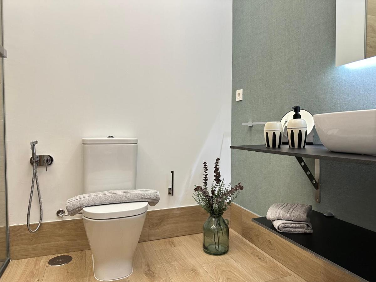 Suites 18 - Hostatel Гранада Экстерьер фото