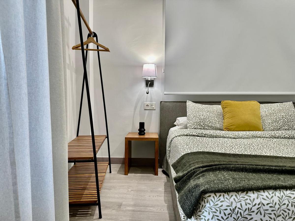 Suites 18 - Hostatel Гранада Экстерьер фото