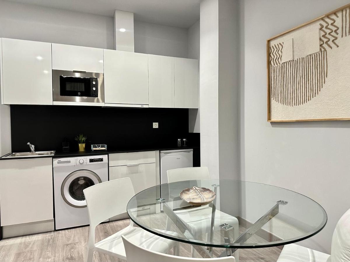 Suites 18 - Hostatel Гранада Экстерьер фото