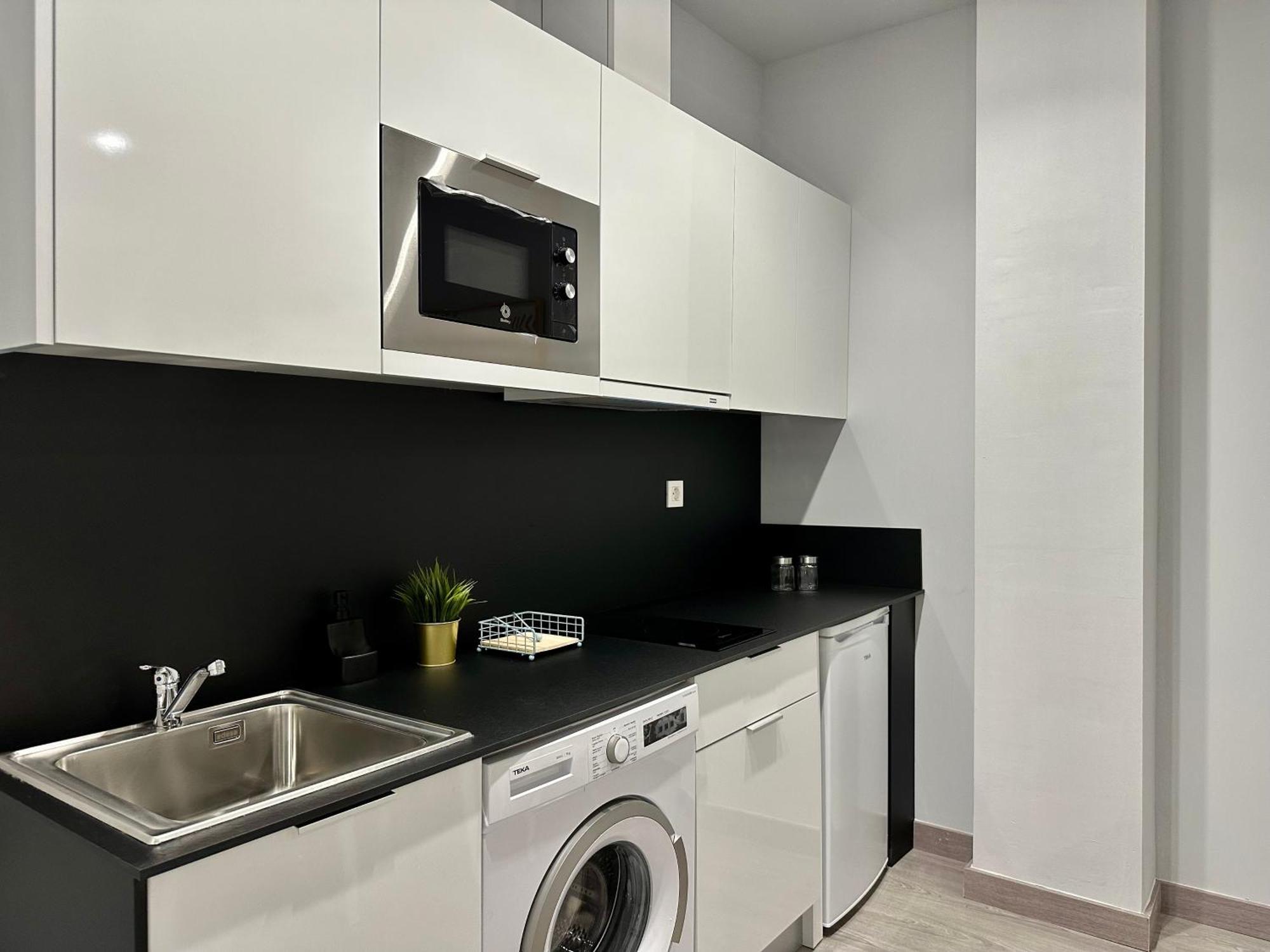 Suites 18 - Hostatel Гранада Экстерьер фото