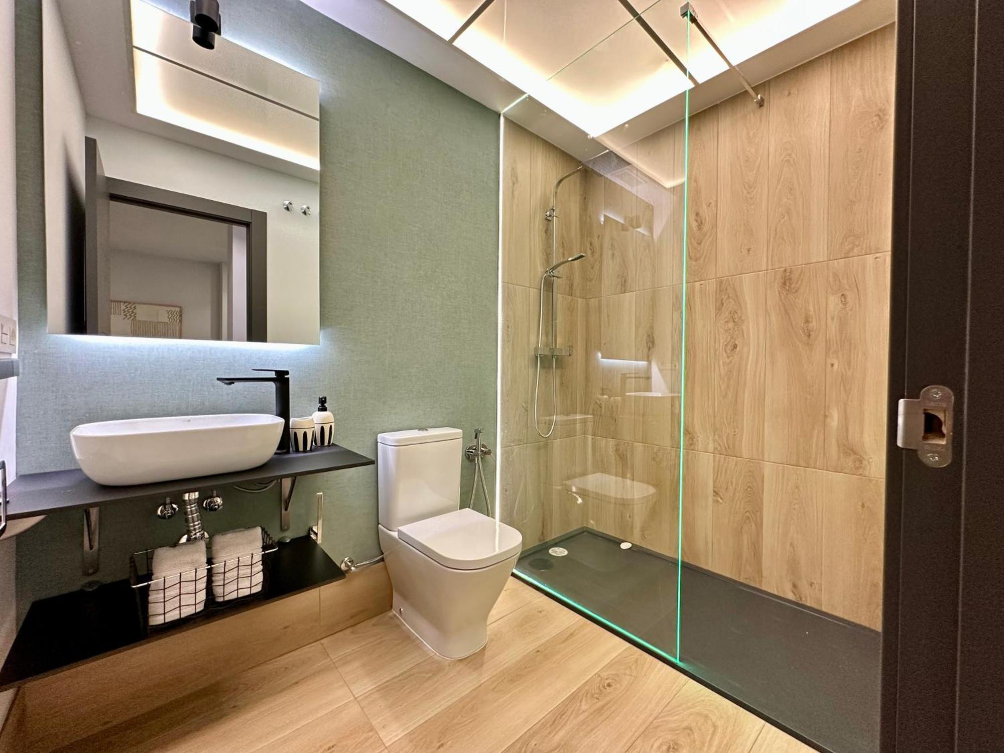 Suites 18 - Hostatel Гранада Экстерьер фото